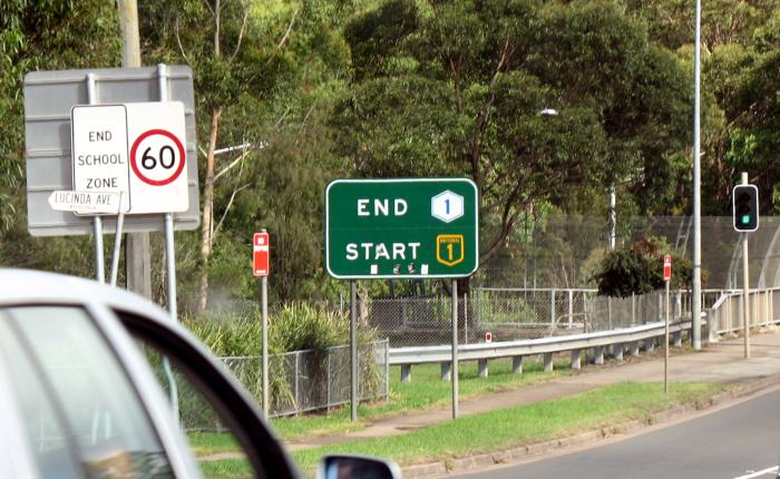 Transition from local route to national route on Highway 1 in Wahroonga (Sydney)