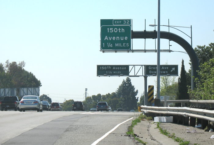 New and old gantries and signs on Interstate 580 in San Leandro (2008)
