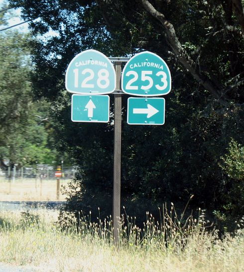 Close-up of California 128 and 253 route markers near Boonville