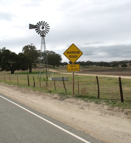 Warning sign for narrow road on California 229 in San Luis Obispo County