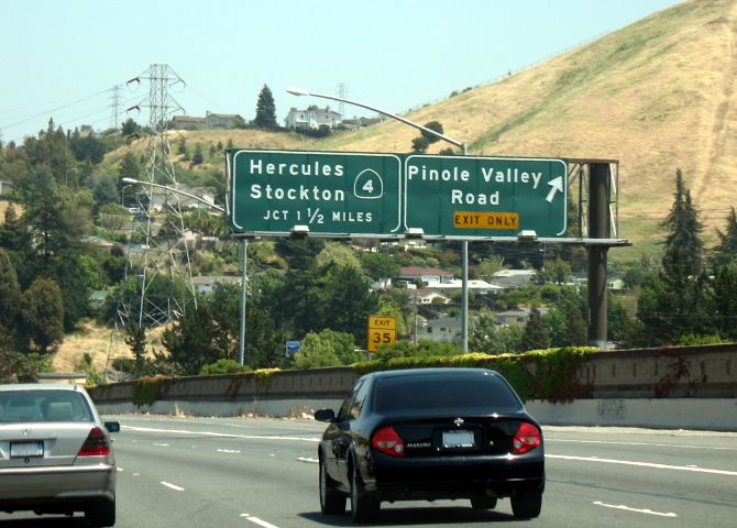Advance exit sign for California 4 from Interstate 80