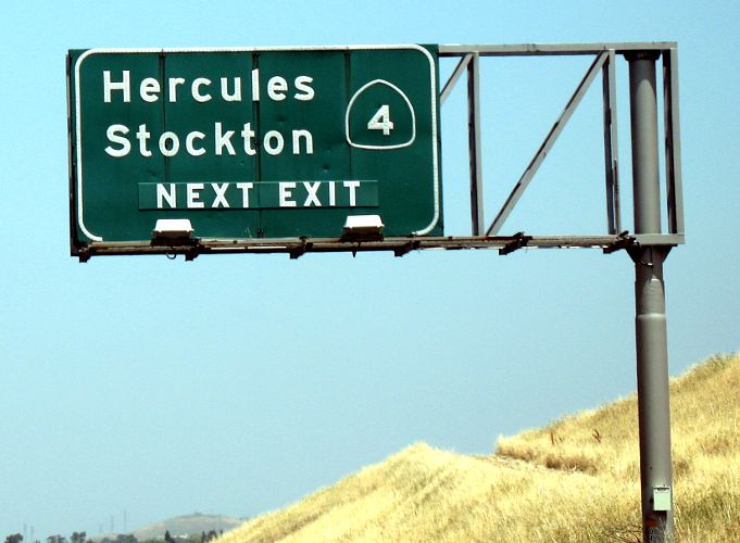 Advance exit sign for California 4 at Interstate 80 in Hercules
