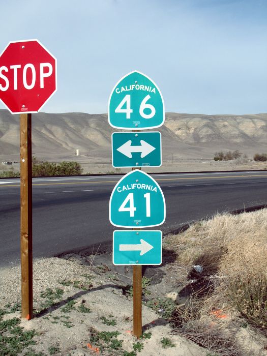 Markers for California 41 and 46 in San Luis Obispo County