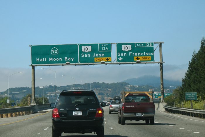 Advance signs for US 101 on westbound California 92 in San Mateo
