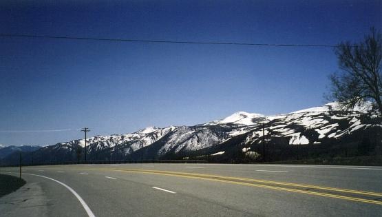 Conway Summit on US 395 in Mono County, California (south view)
