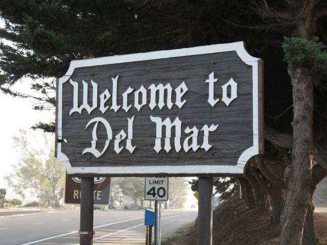 Welcome sign for Del Mar, California