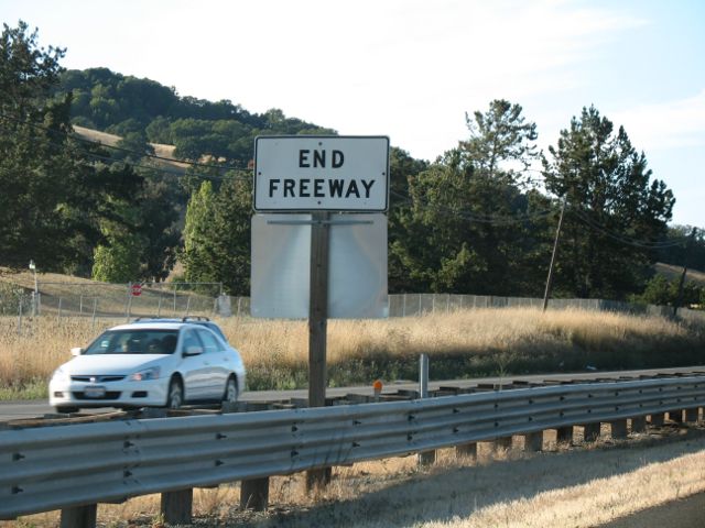 End of freeway sign on US 101 northbound in Marin County, California