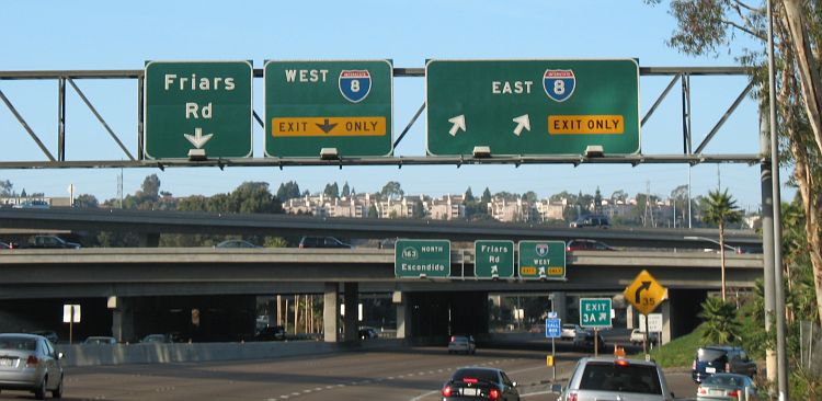 Button reflectors on northbound California 163 in San Diego