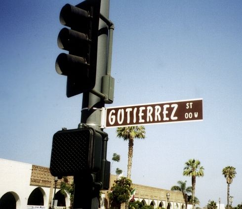 Unusual street-sign font in Santa Barbara