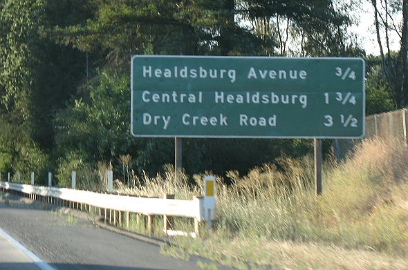 Destinations for northbound US 101 in Healdsburg, California