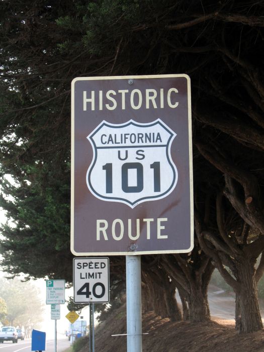 Historic US 101 marker in Del Mar