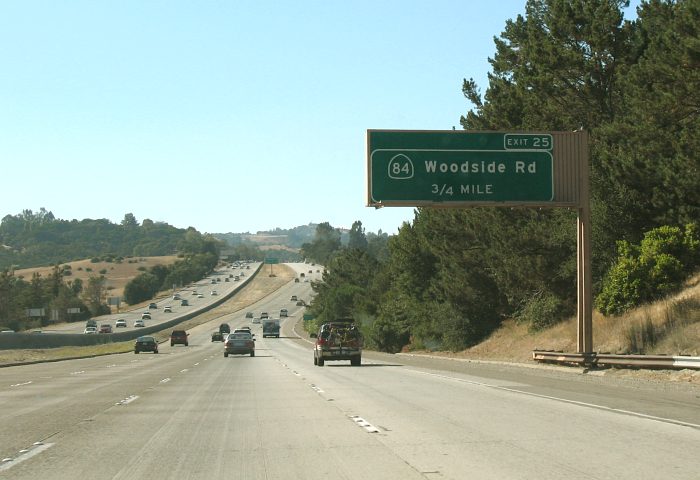 Advance exit sign for California 84 on Interstate 280 northbound in Woodside