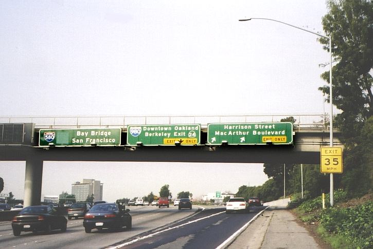 Advance signs for Interstate 980 and California 24 on Interstate 580 in Oakland