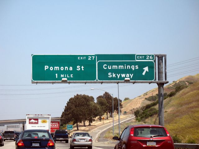 Unbordered exit number style for exit sign on eastbound Interstate 80 in Crockett, California