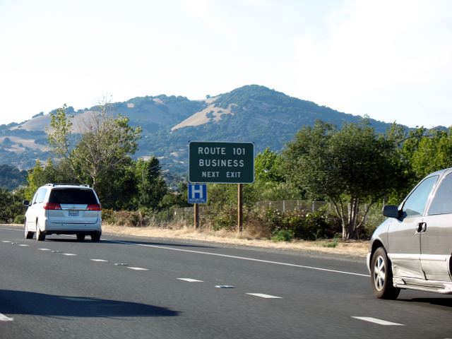 Business route for the next exit from US 101 in Novato