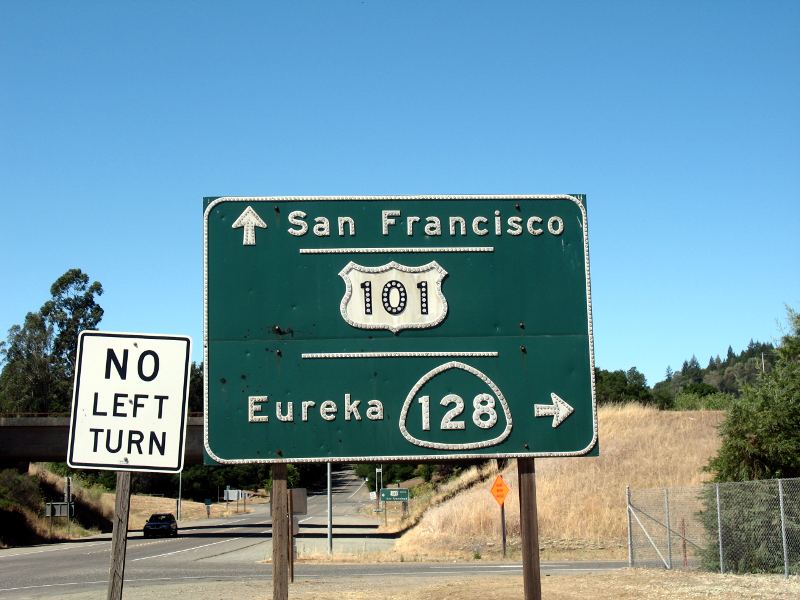 Button reflectors on California 128 at US 101 near Geyserville