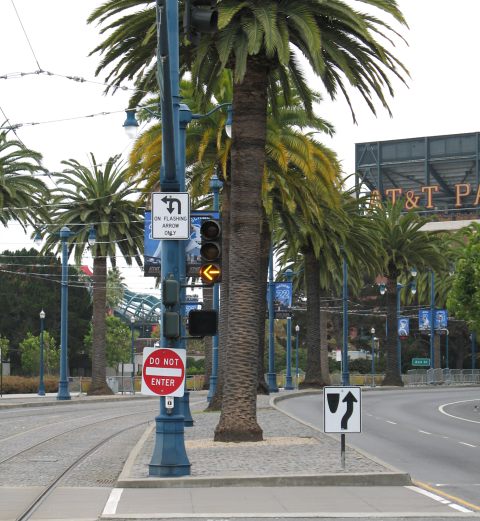 Flashing yellow cycle, substituting for green cycle