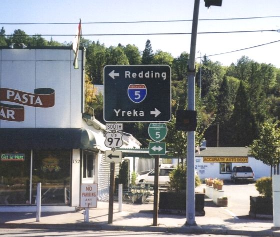 US 97/Business Loop 5 junction at Weed, California