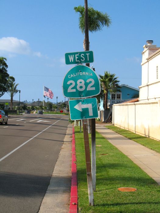 The only reassurance marker for California 282 in Coronado