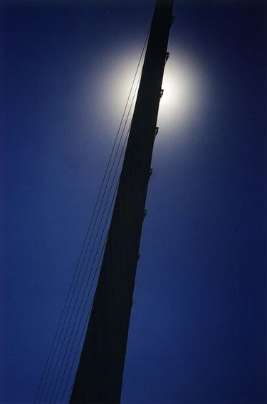 Sun behind Sundial Bridge