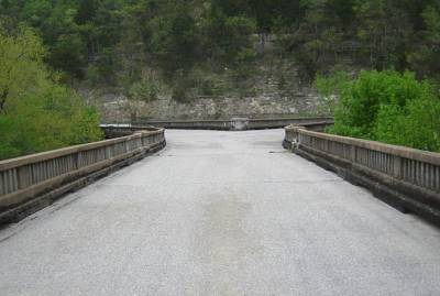 View of the center of the Y bridge in Galena, Mo.