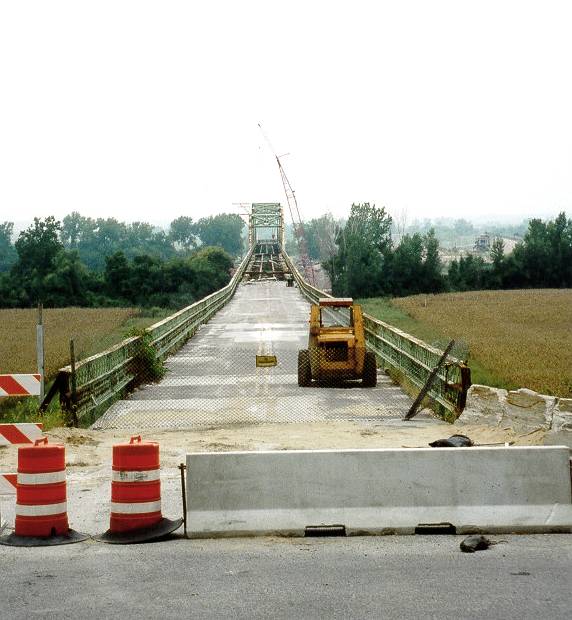 South end of Lexington Bridge as seen from Missouri 224 in 2005