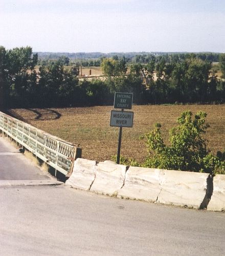 South end of the Lexington Bridge (2003)