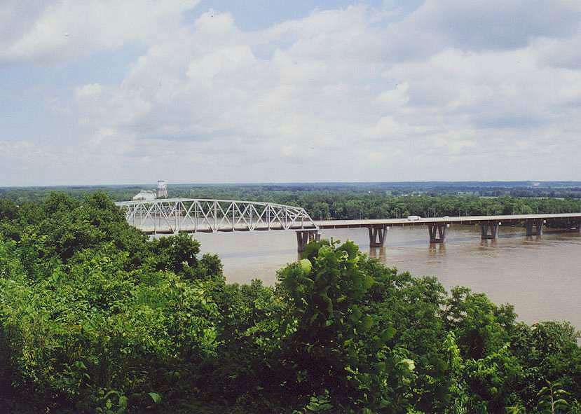 View of new Mark Twain bridge at Hannibal, Mo.