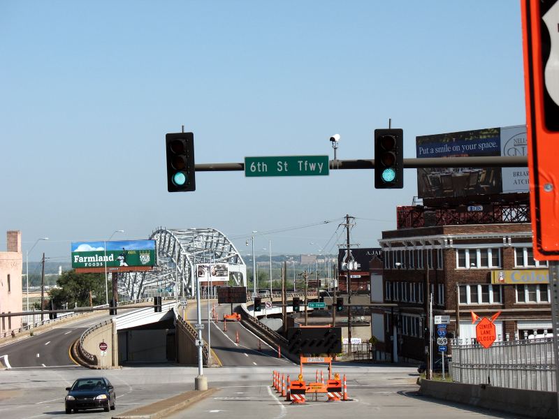 Broadway Bridge in Kansas City, Mo.