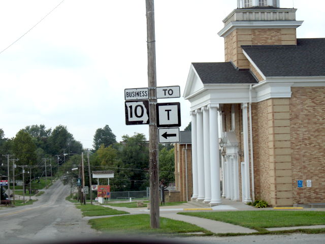 Routes for leaving downtown Richmond, Missouri