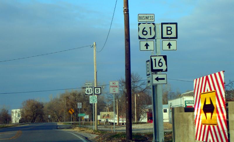 The east end of Missouri 16 at Business Route 61 in Canton
