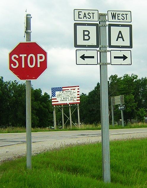 Directional banners on two Missouri supplemental routes