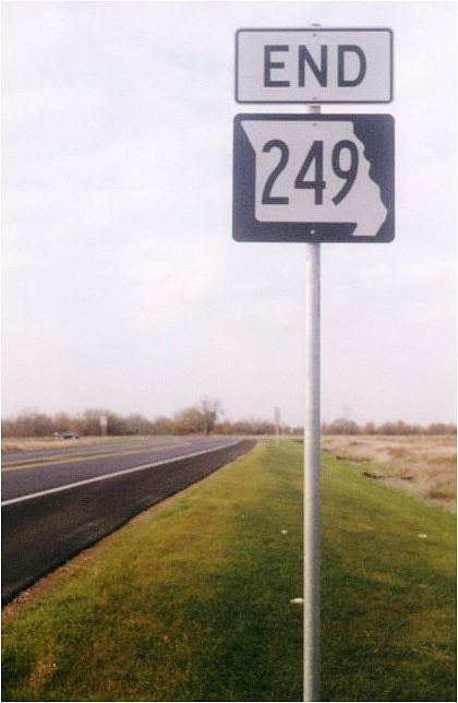 Original north endpoint of Missouri 249 at Zora Street in Joplin