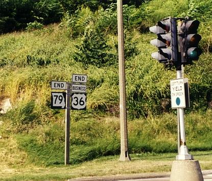 1998 photo of the end of Missouri 79 at then-US 36 in Hannibal