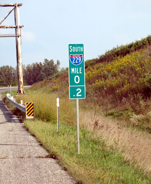 The 0.2-mile marker for southbound Interstate 229 in St. Joseph