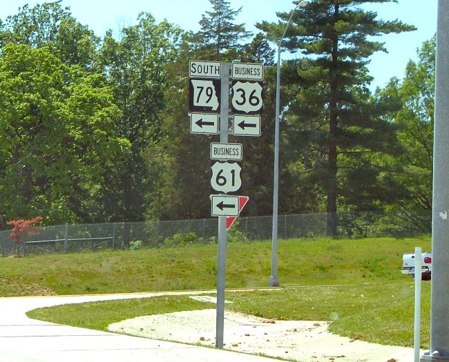 Missouri 79 ends at US 36 and Interstate 72 in Hannibal, Mo. (2005)