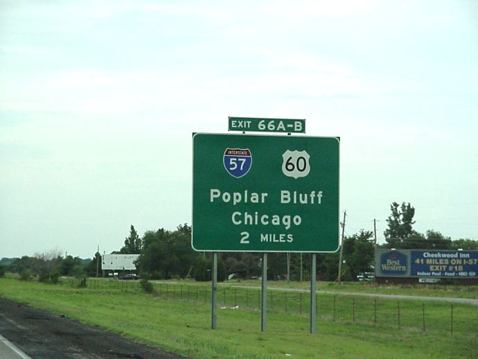 Advance exit sign for Interstate 57 and US 60 on Interstate 55 in New Madrid County, Mo.