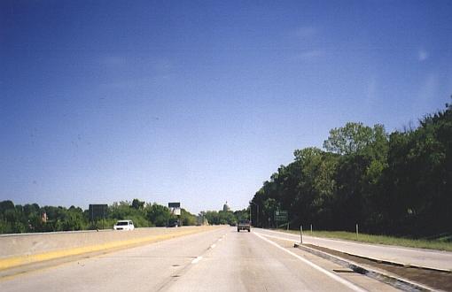 Missouri state capitol in background on US 50 in Jefferson City