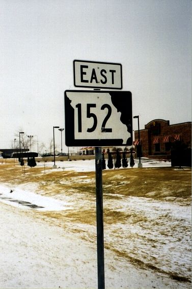 Unusual Missouri outline on Missouri 152 in Liberty