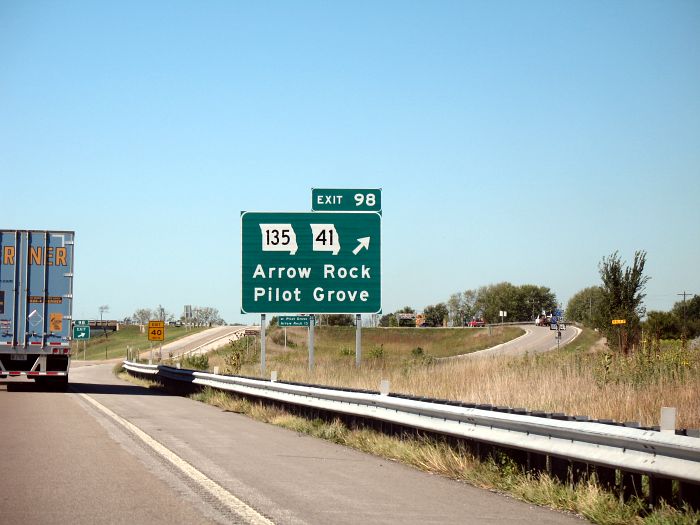 Missouri 41 and Missouri 135 both have an endpoint at this exit from Interstate 70