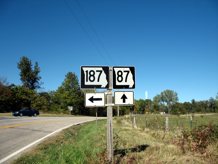 Missouri 187 at Missouri 87 in Howard County (at northbound Missouri 87)