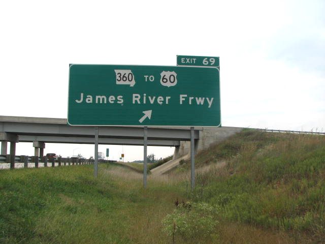Exit sign indicating that Missouri 360 connects to US 60 via the James River Freeway near Republic