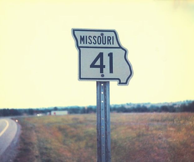 Small cutout-style reassurance marker in Missouri (1975)