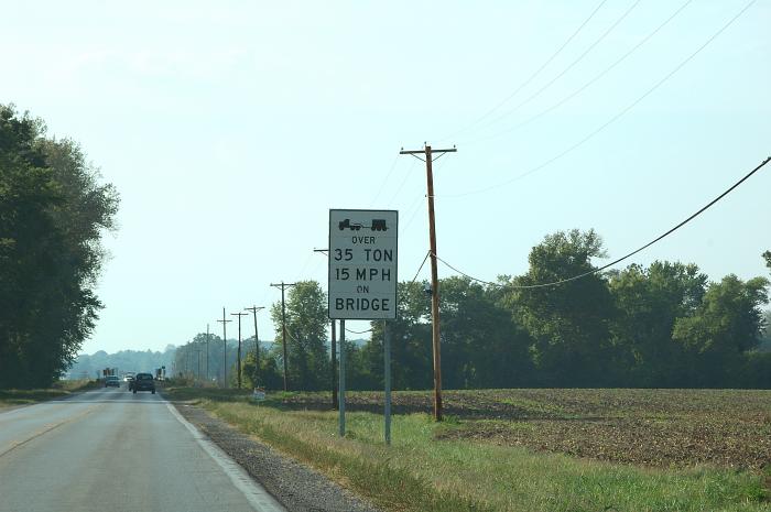 Low weight limit for heavy vehicles on Missouri 94 in Warren County