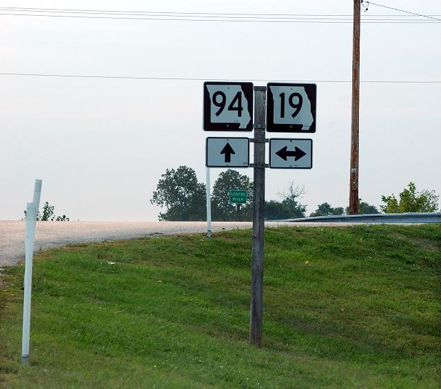 Missouri 94 and Missouri 19 intersect in Montgomery County