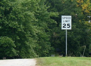 MoDOT-standard speed limit sign along unmarked Spur 41 in Miami, Mo.
