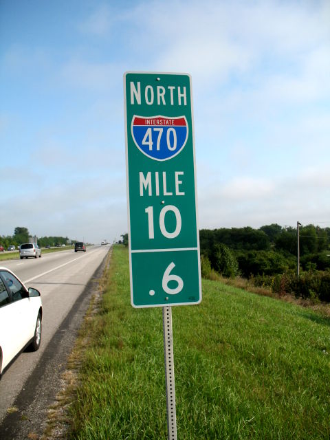2/10 mile marker on Interstate 470 in Lee's Summit, Missouri