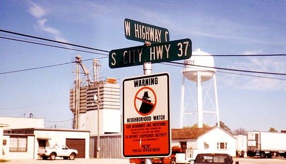 Locally-designated city route in Purdy, Mo.