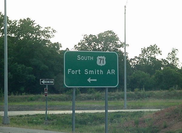 Destination sign for US 71 from US 60 southwest of Neosho, Mo.