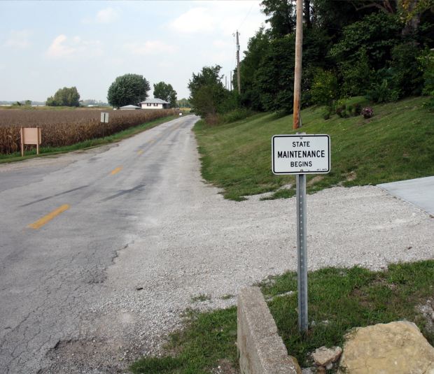 Beginning of unmarked Spur 45 in Waldron, Mo.